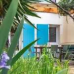 Holiday home Detente Et Confort Proche De La